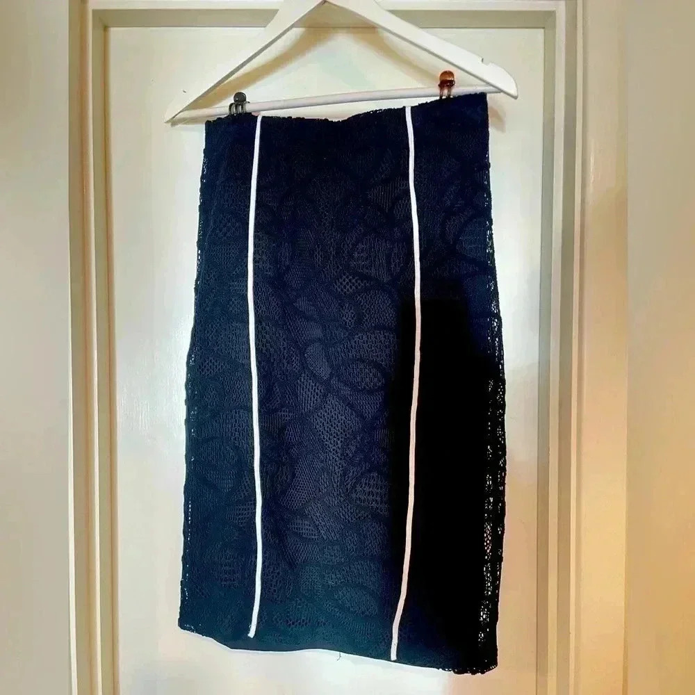 7th Avenue Design Studio New York & Company Lace Pencil Skirt Size M